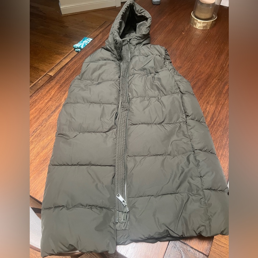 H & M long puffer vest
